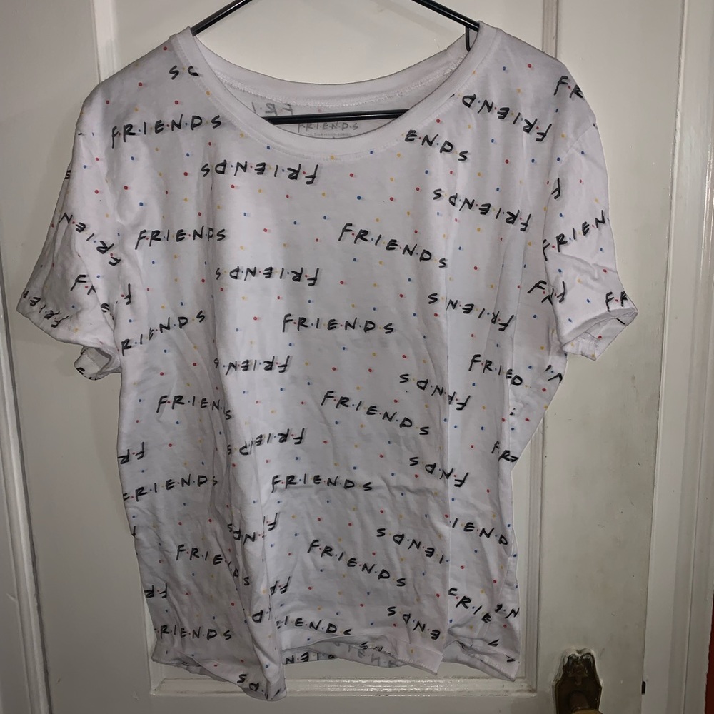 3 USED 2xl FRIENDS tee shirts